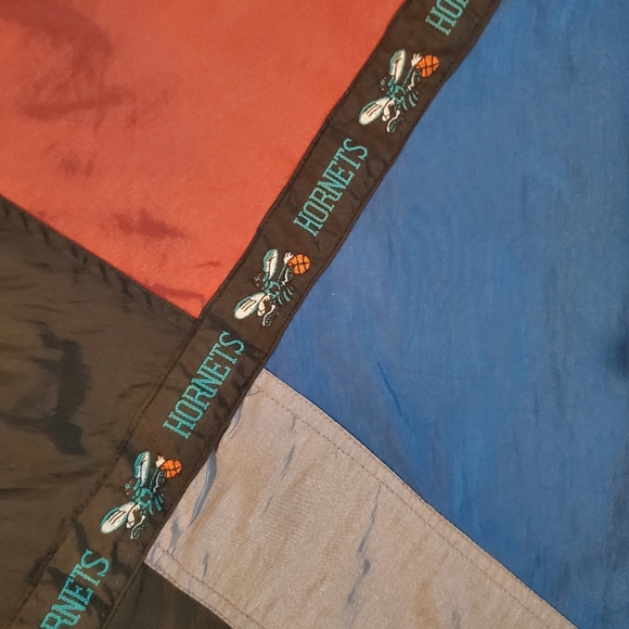 Vintage Charlotte Hornets Full Zipper Button Up Windbreaker Track Jacket Coat - Picture 5 of 9